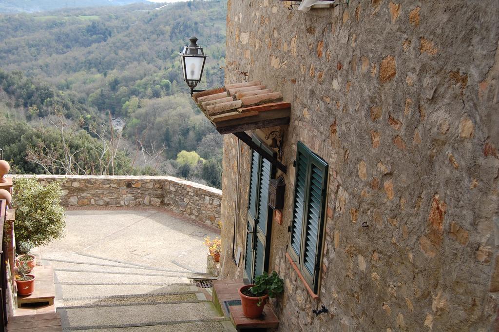 Emily House Hotel Montecerboli Bagian luar foto