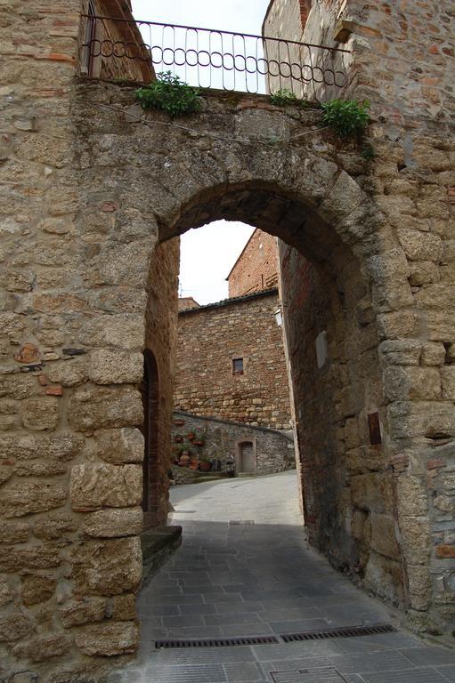 Emily House Hotel Montecerboli Bagian luar foto